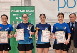 Zawodniczki z pucharami podczas Grand Prix Wielkopolski  Juniorek (photo)
