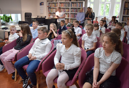 dzieci podczas konkursu Pięknego Czytania (photo)