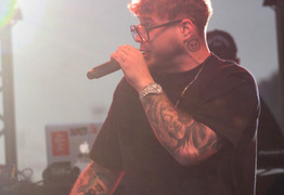  (photo)