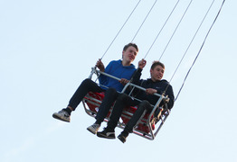  (photo)
