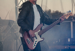  (photo)