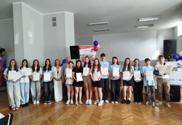 zdjęcie grupowe uczniów (photo)